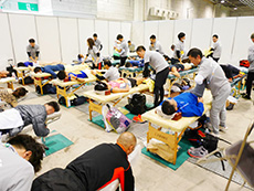 大阪マラソンボランティア施術風景